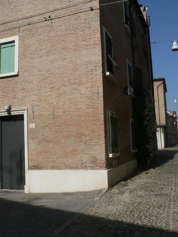 Apartamento La Casa Sulla Vecchia Riva Ferrara Exterior foto